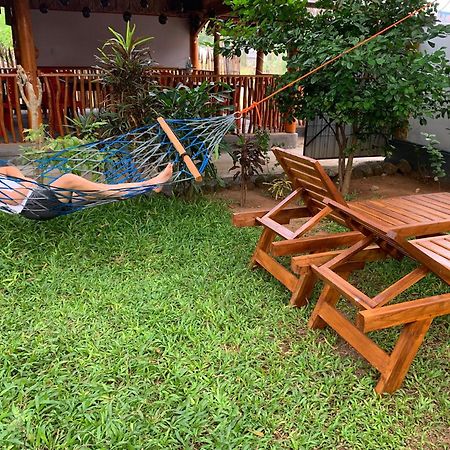 Vibushan Guest House Nilaveli Extérieur photo